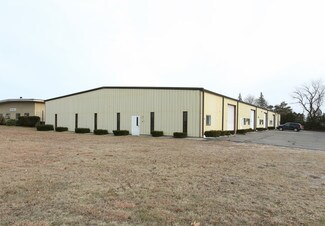 Plus de détails pour 11 Herman Dr, Simsbury, CT - Local d'activités à louer