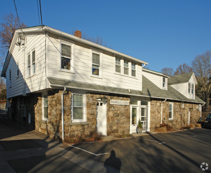 17 Wilmot Ln, Riverside, CT à louer - Photo de l’immeuble – Image 2 sur 8