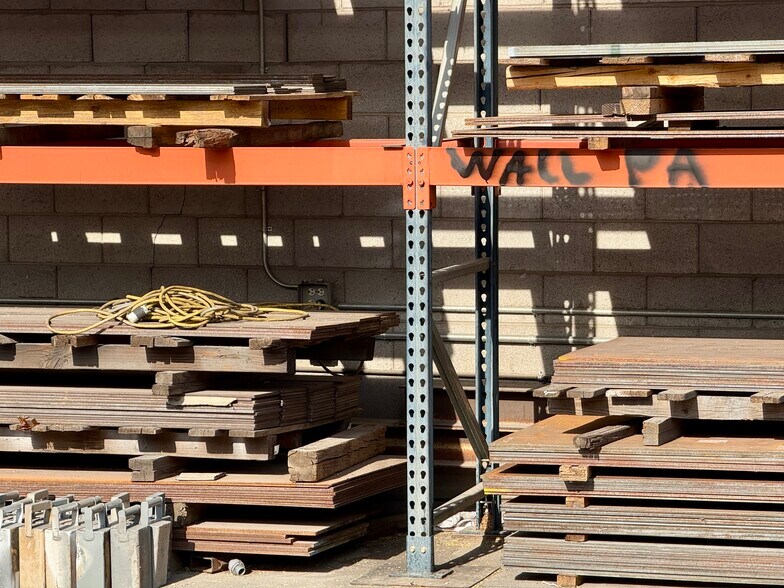 3845 Rockbottom St, North Las Vegas, NV à louer - Photo de l’immeuble – Image 3 sur 7