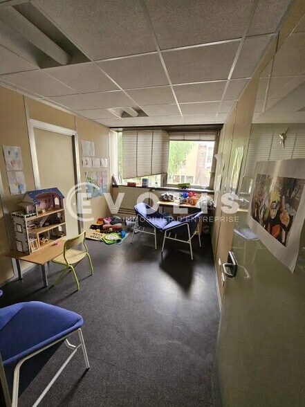 Bureau dans Cachan à louer - Photo de l’immeuble – Image 3 sur 14