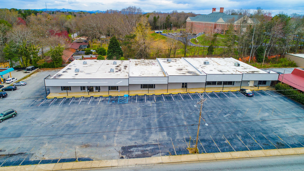 6210 Calhoun Memorial Hwy, Easley, SC à louer - Photo de l’immeuble – Image 3 sur 6