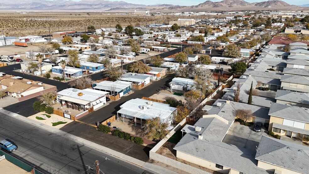 1599 N Norma St, Ridgecrest, CA à vendre - Photo principale – Image 1 sur 22