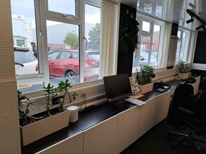 Glebeland Rd, Camberley à louer Photo intérieure– Image 2 sur 3