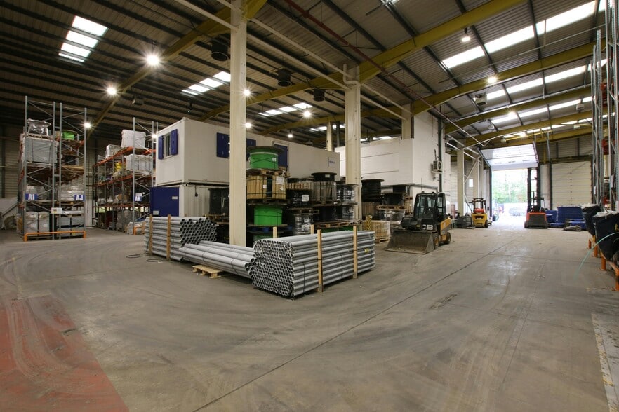 620 Europa Blvd, Warrington à louer - Photo intérieure – Image 2 sur 12