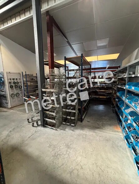 Local d’activités dans Bouguenais à louer - Photo de l’immeuble – Image 3 sur 4