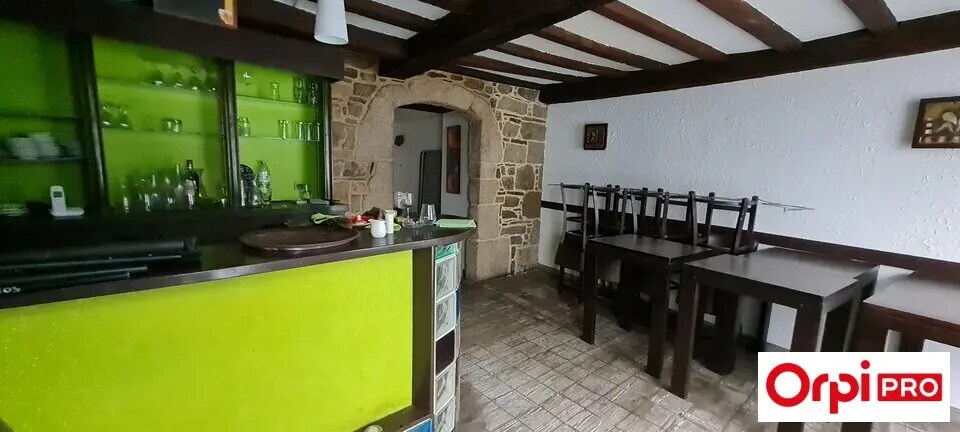 Local commercial dans Saint-Brieuc à louer - Photo de l’immeuble – Image 3 sur 6