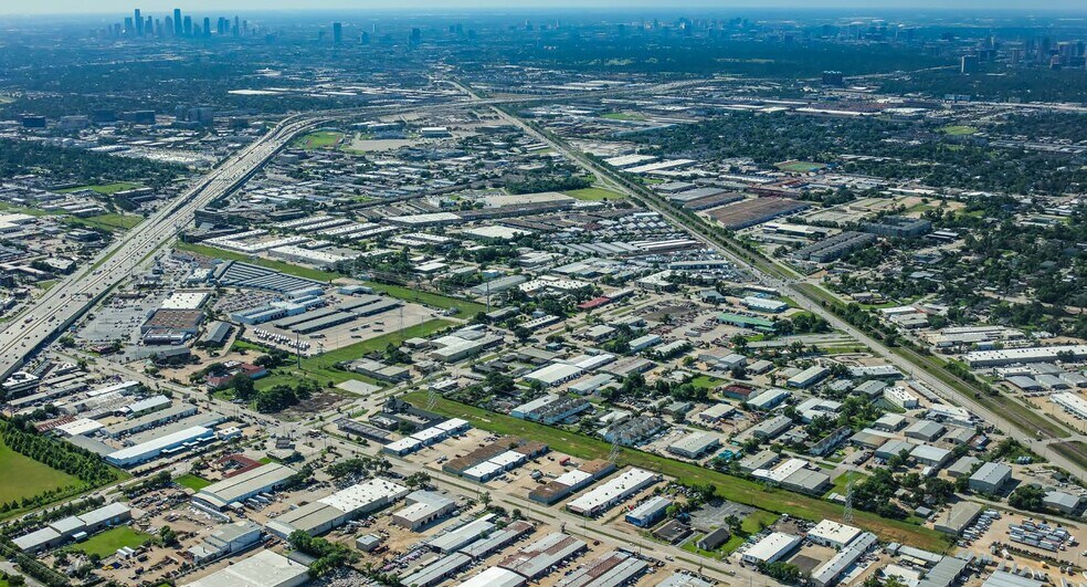3111 Antoine Dr, Houston, TX à vendre - Photo de l’immeuble – Image 2 sur 2
