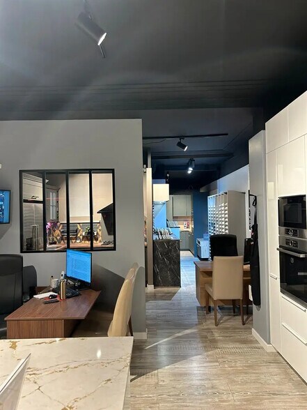 Local commercial dans Paris à louer - Photo intérieure – Image 3 sur 3