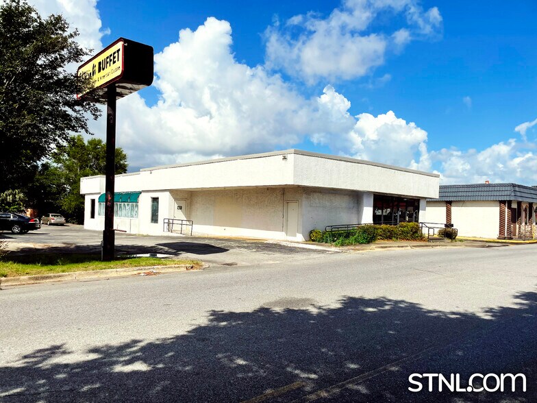 5042 Bayou Blvd, Pensacola, FL à louer - Photo de l’immeuble – Image 3 sur 12