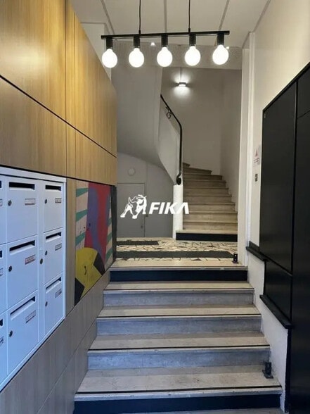 Bureau dans Toulouse à louer - Hall d’entrée – Image 3 sur 8