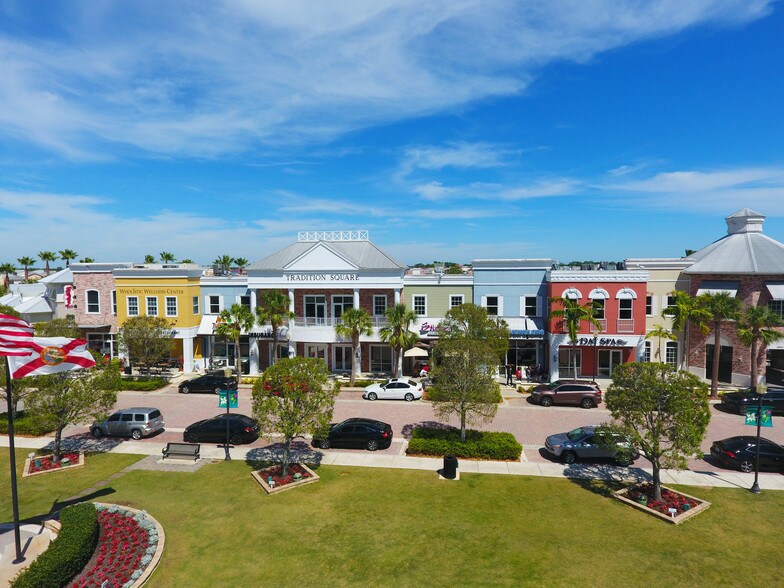 10400-10800 SW Tradition Sq, Port Saint Lucie, FL à vendre - Photo principale – Image 1 sur 1