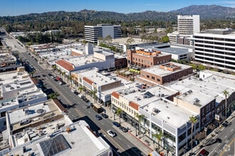 61-75 W Colorado Blvd, Pasadena, CA - VUE AÉRIENNE  vue de carte - Image1