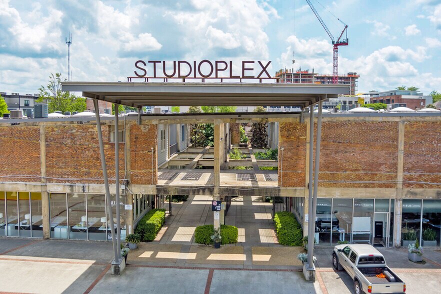 659 Auburn Ave, Atlanta, GA à louer - Photo de l’immeuble – Image 1 sur 10