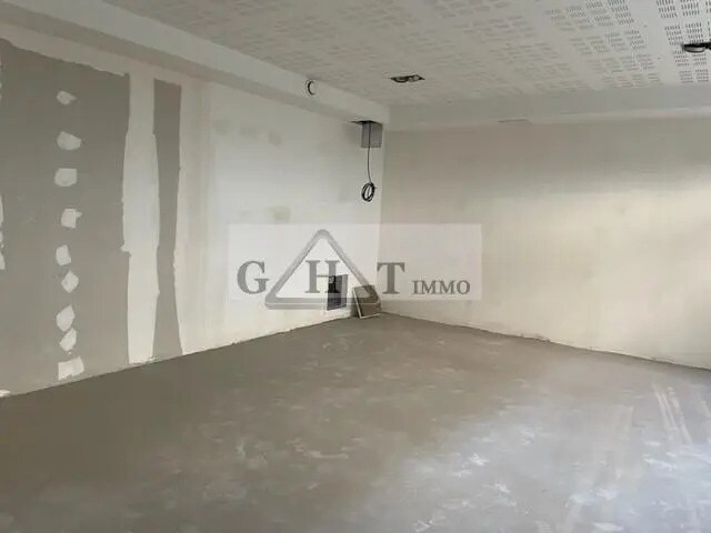 Bureau dans Saint-Mandé à vendre - Photo de l’immeuble – Image 1 sur 6
