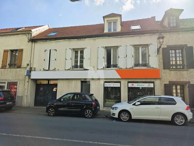 Bureau dans Le Coudray-Montceaux à louer - Photo de l’immeuble – Image 2 sur 10