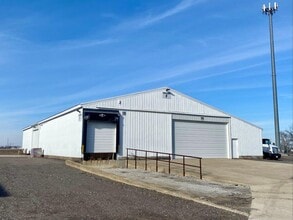 5559 N 500 W, McCordsville, IN à louer Photo de l’immeuble– Image 1 sur 2