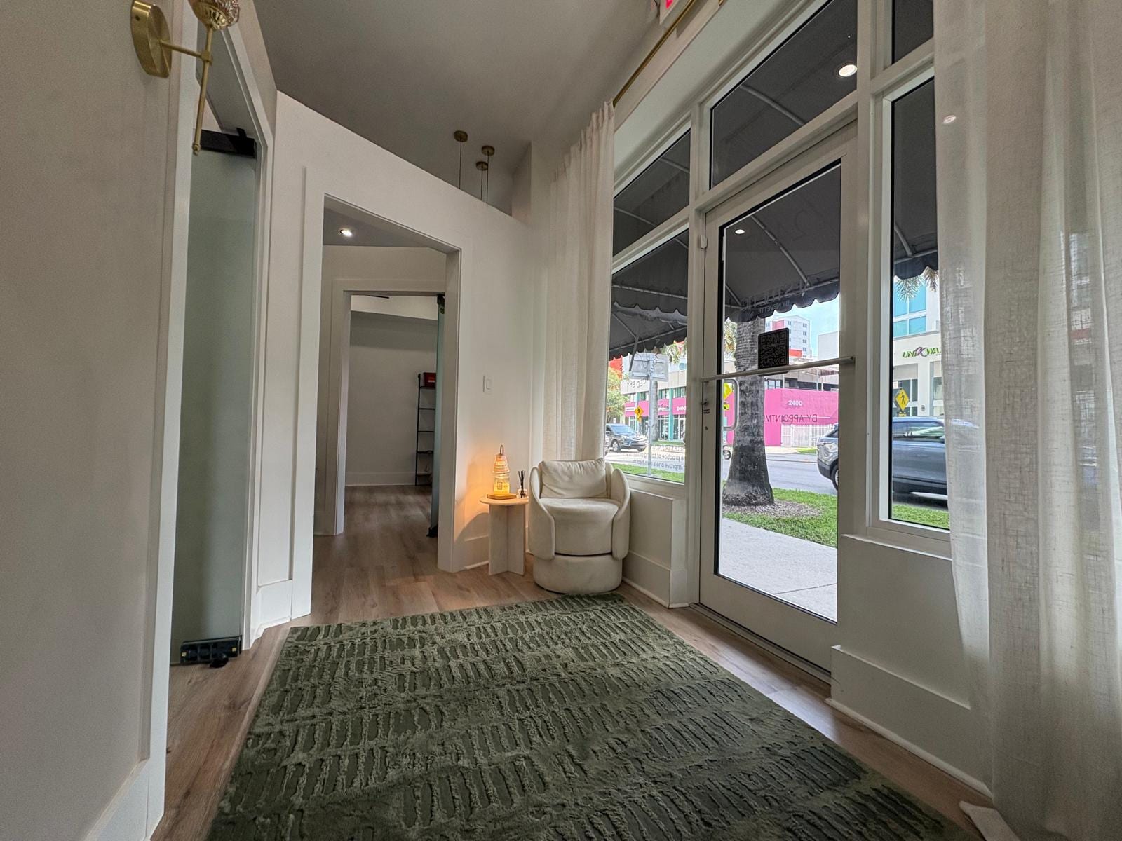2427 Biscayne Blvd, Miami, FL à louer Photo intérieure– Image 1 sur 8