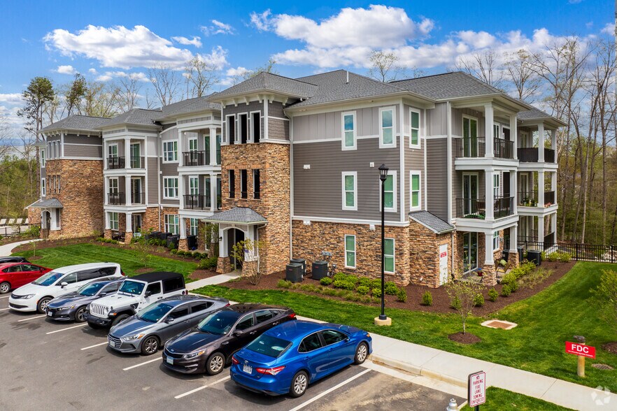 1501 Boulder Springs Ter, North Chesterfield, VA à vendre - Photo principale – Image 1 sur 34