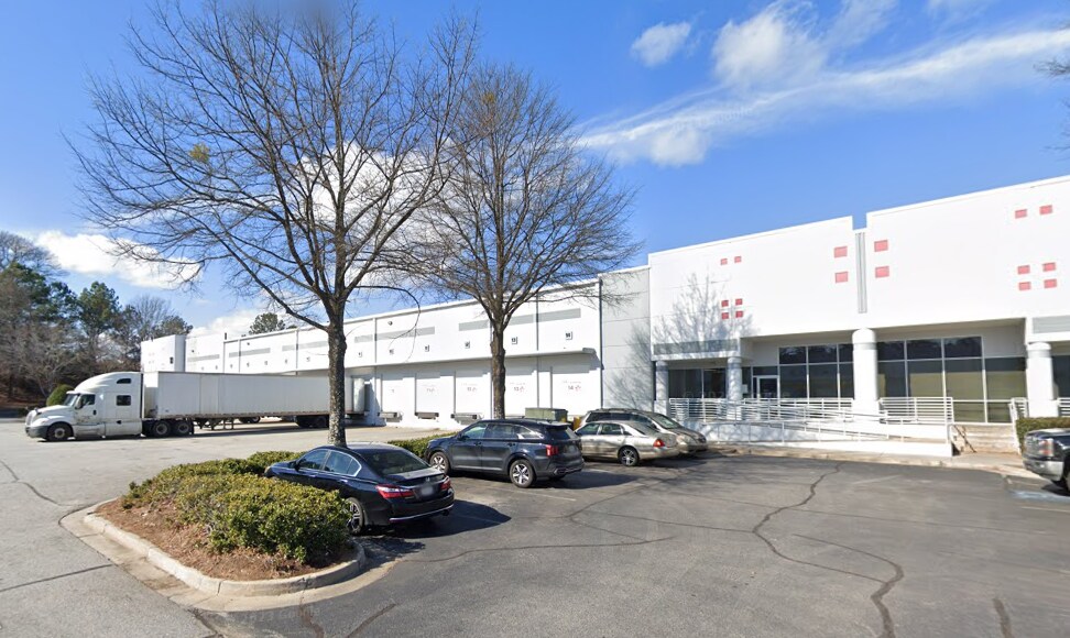 10 Southwoods Pky, Hapeville, GA à louer - Photo de l’immeuble – Image 2 sur 3