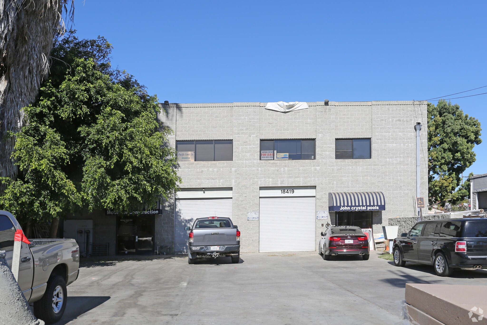 18419 Napa St, Northridge, CA à vendre Photo principale– Image 1 sur 5