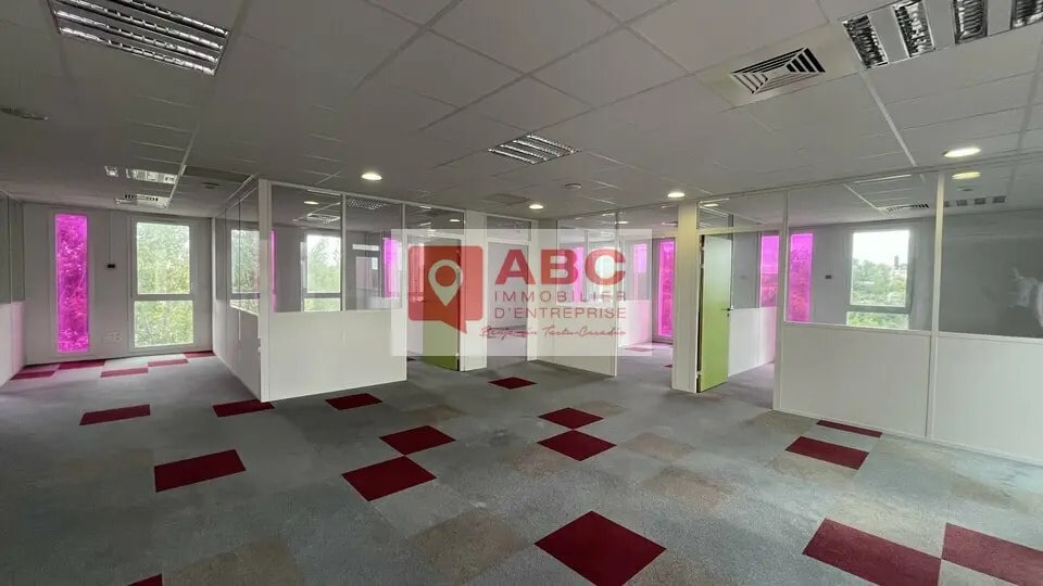 Bureau dans Le Crès à louer - Photo de l’immeuble – Image 2 sur 12