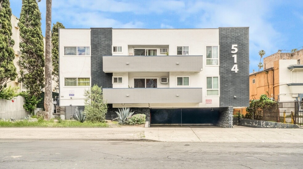 514 S Mariposa Ave, Los Angeles, CA à vendre - Photo de l’immeuble – Image 2 sur 15