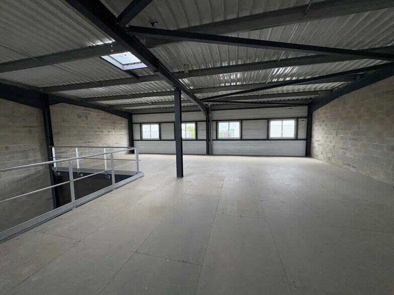 Local d’activités dans Sacy-le-Grand à louer - Photo intérieure – Image 2 sur 4