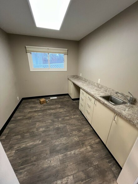 622 N Burlington Ave, York, NE à vendre - Photo de l’immeuble – Image 2 sur 6