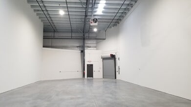145 Industrial Ave, Little Ferry, NJ à louer Photo intérieure– Image 1 sur 2