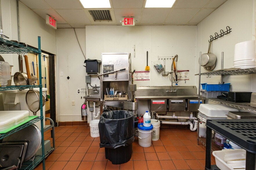 1007 S Main St, Harrisonburg, VA à louer - Photo intérieure – Image 2 sur 29