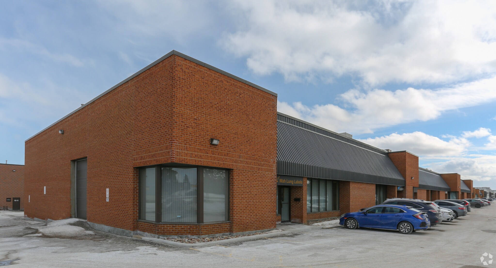 50 Mural St, Richmond Hill, ON à louer Photo principale– Image 1 sur 6