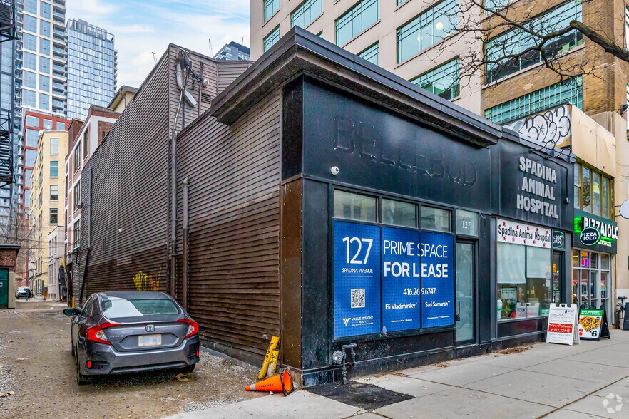125-127 Spadina Ave, Toronto, ON à louer - Photo de l’immeuble – Image 1 sur 9