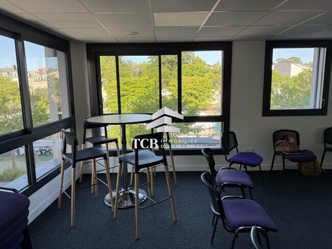 Plus de détails pour Bureau à louer