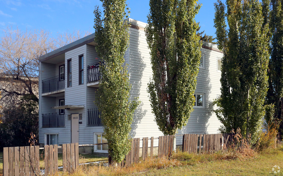10125 154th St NW, Edmonton, AB à vendre - Photo principale – Image 2 sur 2