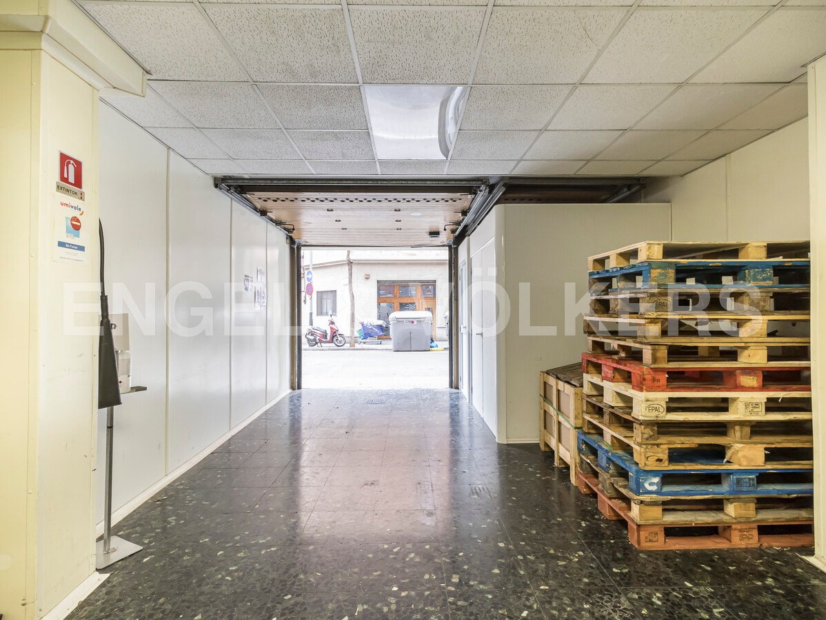 Barcelone, BAR 08025 - Lot 01 - - Photo intérieure - Image 1 of 31