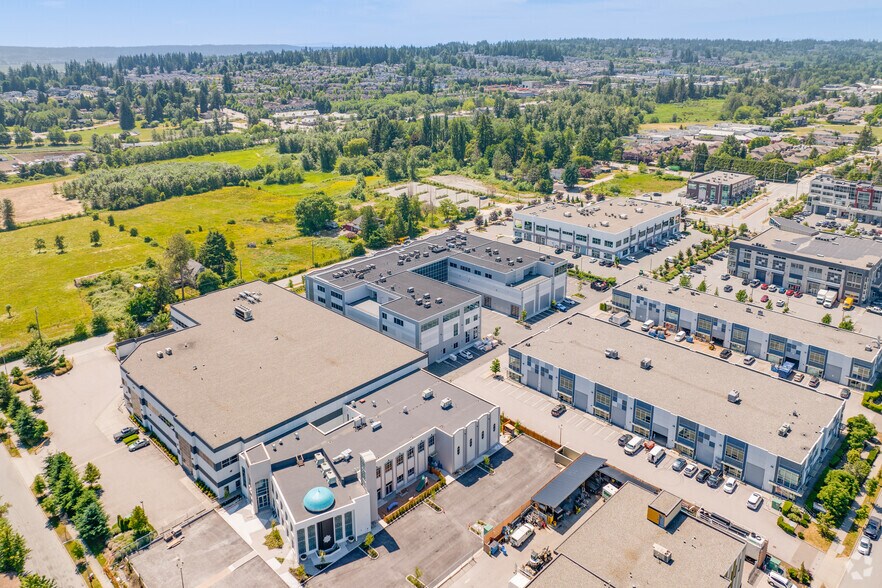 15315 66 Ave, Surrey, BC à vendre - Aérien – Image 1 sur 11