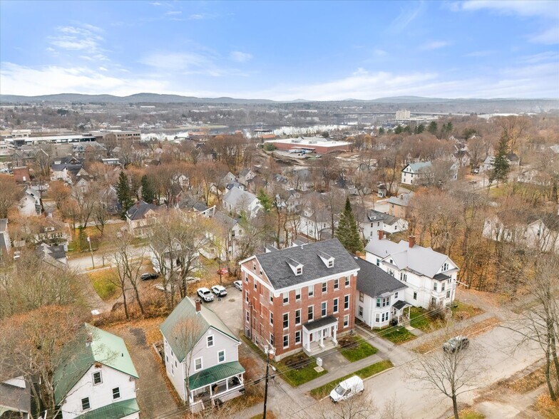 72 3rd St, Bangor, ME à vendre - Photo de l’immeuble – Image 3 sur 71