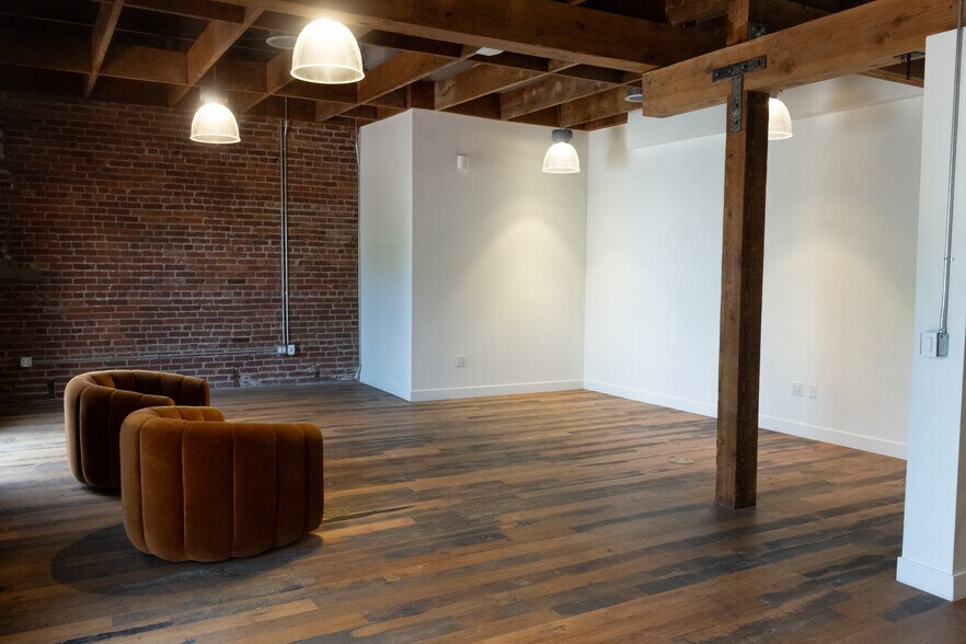 58 Windward Ave, Venice, CA à louer - Photo de l’immeuble – Image 3 sur 11
