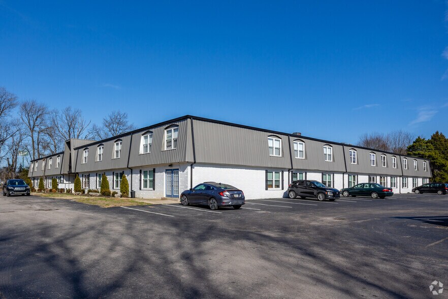 117 Cedarwood Dr, Lebanon, TN à vendre - Photo principale – Image 2 sur 65