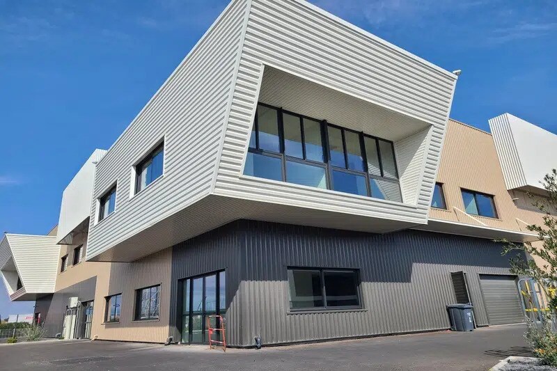 Local d’activités dans Sète à louer - Photo de l’immeuble – Image 2 sur 6