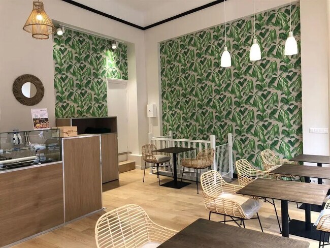 Plus de détails pour Local commercial à louer