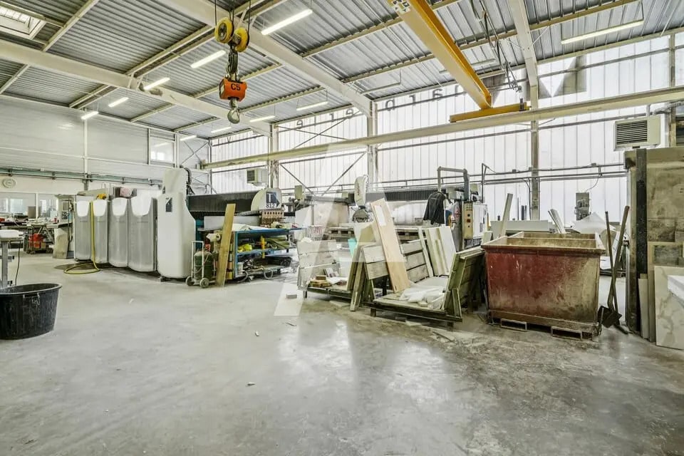 Local d’activités dans Choisy-le-Roi à louer Photo de l’immeuble– Image 1 sur 6