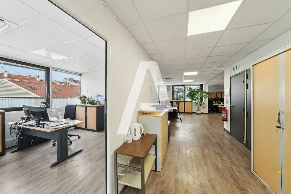 Local d’activités dans Ivry-sur-Seine à louer Photo intérieure– Image 1 sur 7