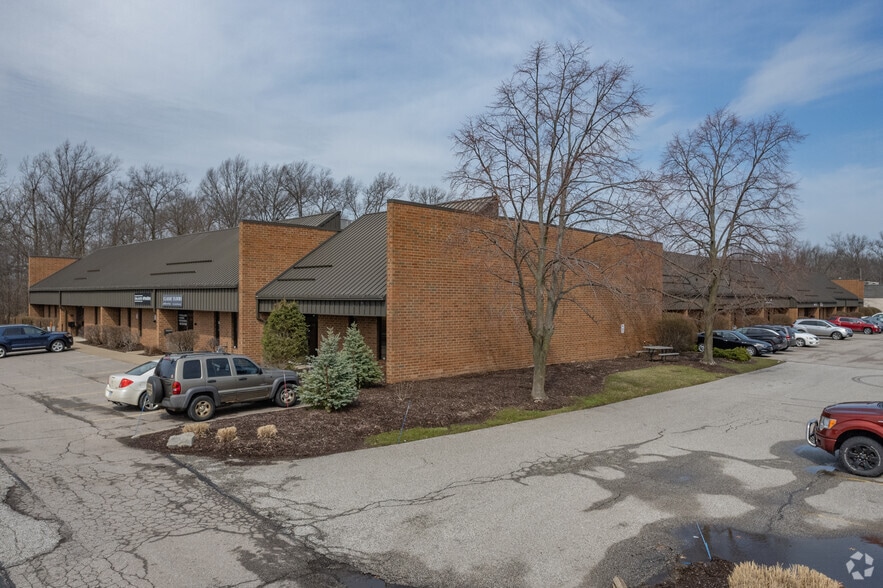 29313 Clemens Rd, Westlake, OH à louer - Photo principale – Image 1 sur 20