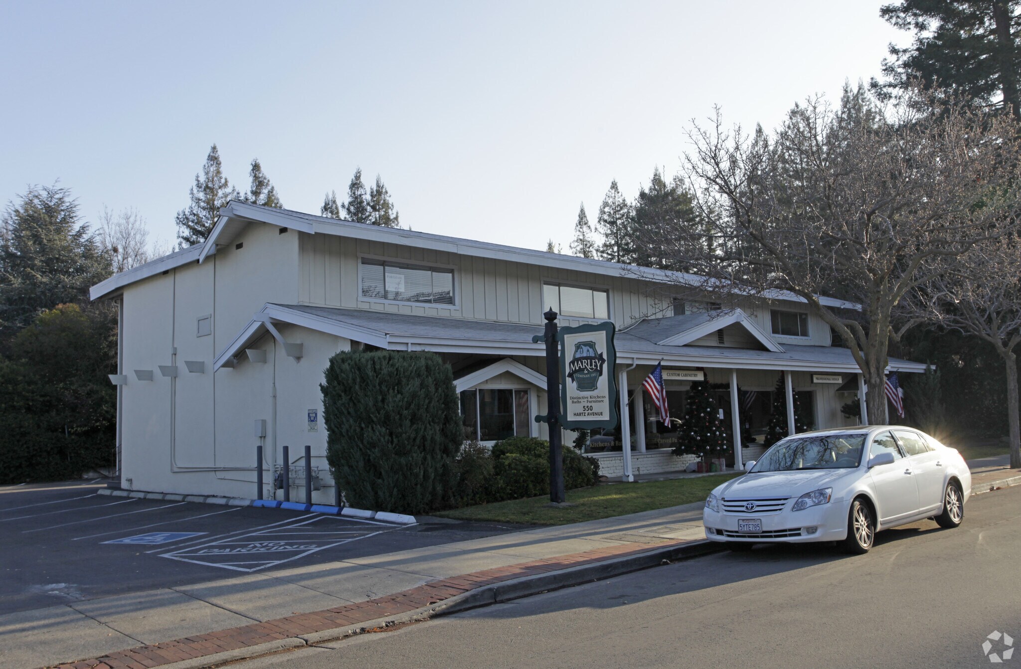 550 Hartz Ave, Danville, CA à louer Photo principale– Image 1 sur 16
