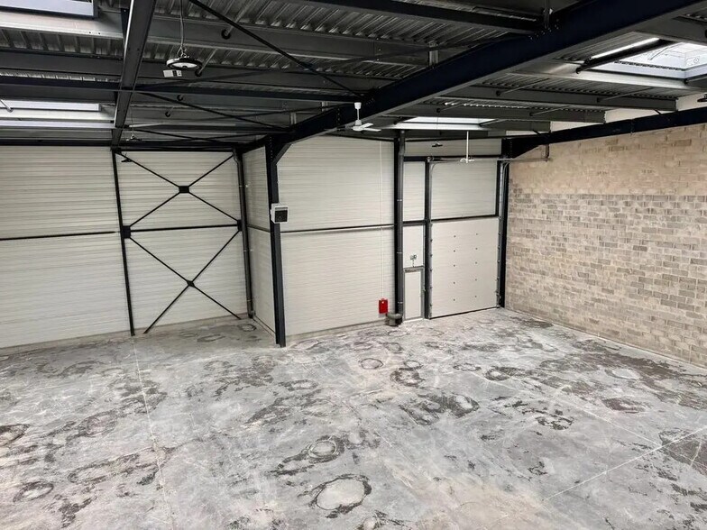 Local d'activités dans Le Havre à vendre - Photo de l’immeuble – Image 3 sur 4