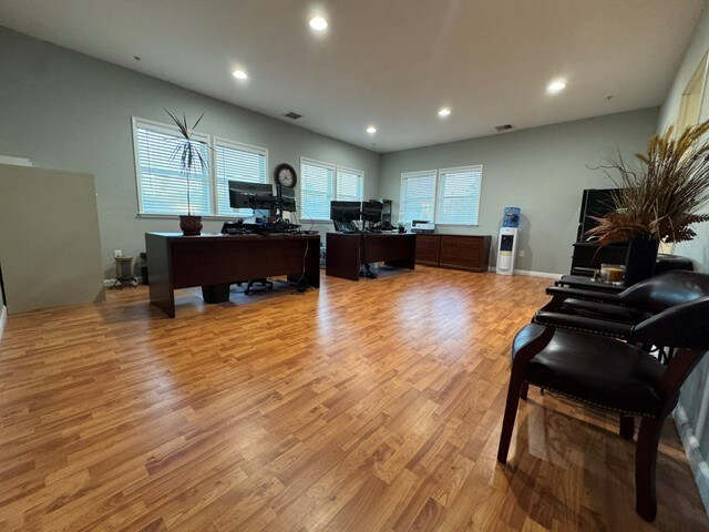 344 Division St, Pleasanton, CA à louer - Photo intérieure – Image 3 sur 9