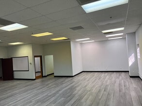 10501 Valley Blvd, El Monte, CA à louer Photo intérieure– Image 2 sur 9