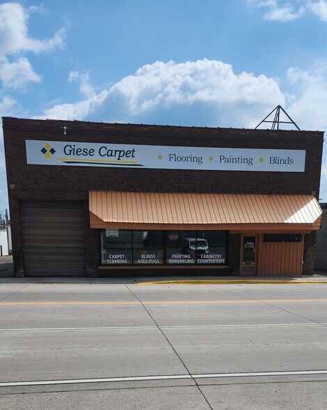 38875 Forest Blvd, North Branch, MN à vendre - Photo de l’immeuble – Image 2 sur 2