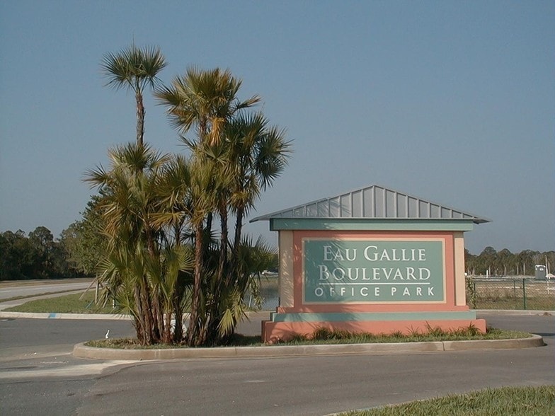 3922 W Eau Gallie Blvd, Melbourne, FL à louer - Photo principale – Image 1 sur 3
